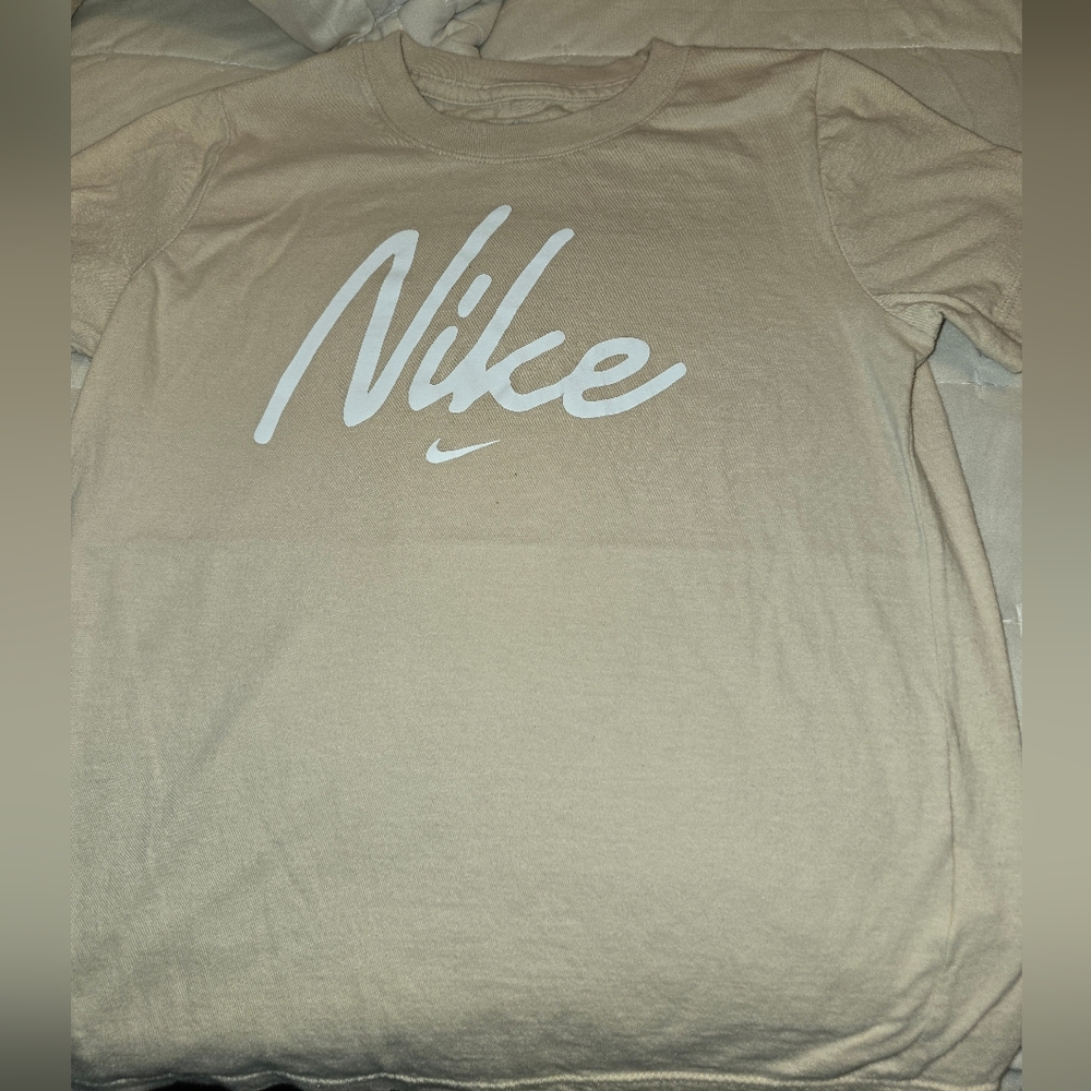 🎄NIKE TSHIRT